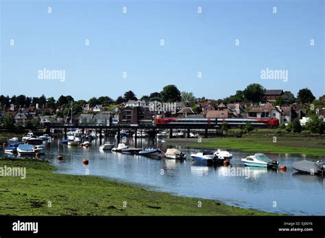 Hampshire Uk Hi Res Stock Photography And Images Alamy