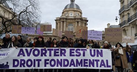 La Francia Il Primo Paese A Inserire L Aborto Nella Costituzione