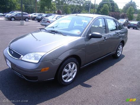 2005 Liquid Grey Metallic Ford Focus Zx4 Se Sedan 52454432 Photo 28 Car Color