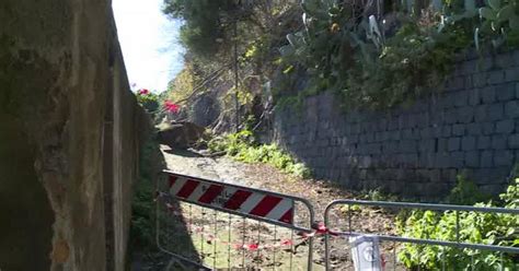 La Timpa Di Acireale Si Sbriciola Sotto Le Piogge