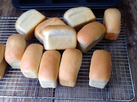 Mini Bread Rolls Loaves Tales From The Kitchen Shed