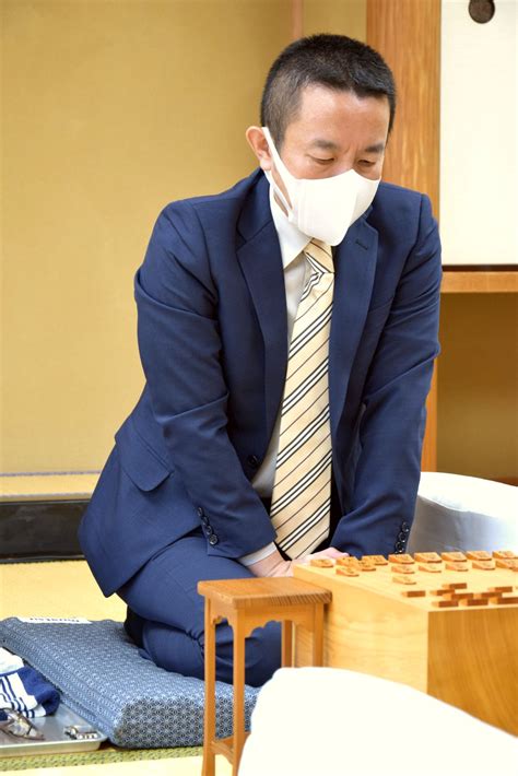 日本将棋連盟モバイル【将棋連盟ライブ中継】 On Twitter Shogilive 康太＠東京＞本日は第35期竜王戦2組昇級者決定戦、 屋敷伸之九段－ 増田康宏六段の一戦を中継してい