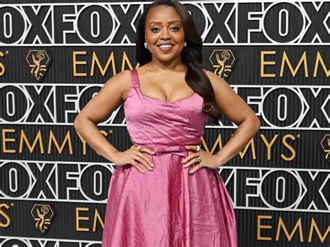 Quinta Brunsons Stylist Addresses Criticism Of Stars Wrinkled Emmys