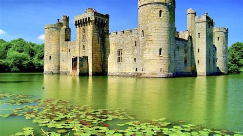 15 Most Incredible Medieval Castles In The World Youtube