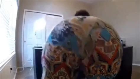 SEXY LATINA FARTING 4 YOU ThisVid