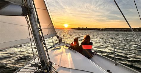 Lisbona Romantica Crociera Al Tramonto Con Vino E Tapas Portoghesi