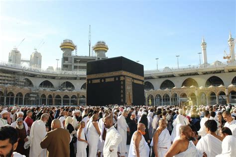 Pilgrims Brace For Brutal Heat During Haj CodeBlue