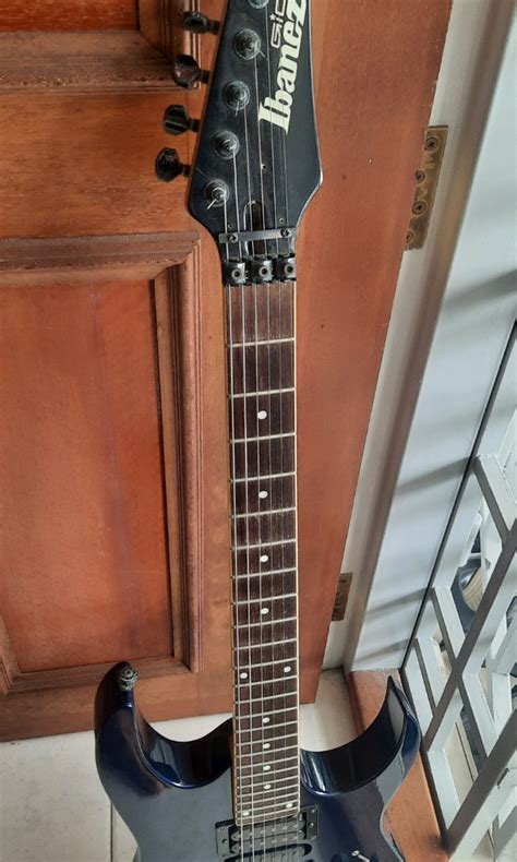 Ibanez Gio N427 Floyd Rose Hobbies And Toys Music And Media Musical