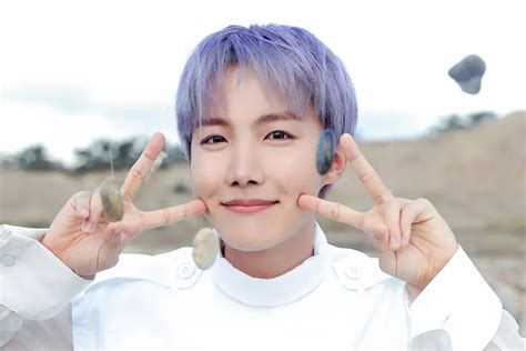 J Hope De BTS Comienza Su Proceso De Enlistamiento Militar