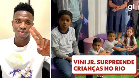 V Deo De Vini Jr Surpreende Crian As Na Inaugura O De Centro De