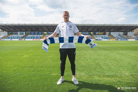 Bartosz Mrozek Bramkarzem Pge Fks Stal Mielec Fks Stal Mielec Sa