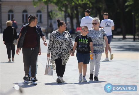 FOTO Sunčano prijepodne izmamilo brojne građane u središte grada