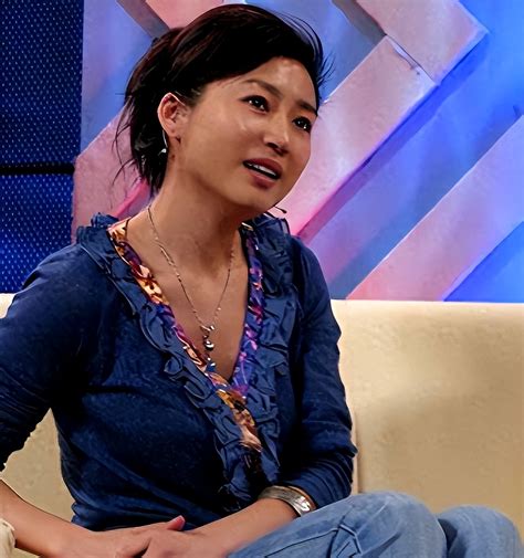 cctv    wang xiaoya   married   rich man