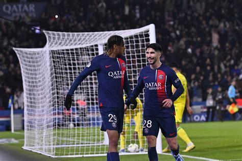 Video En La Cima De La Ligue Psg Derrot A Nantes De Local