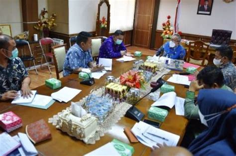 Pj Sekdaprov Pimpin Rapat Persiapan Rakor Program Pemberantasan