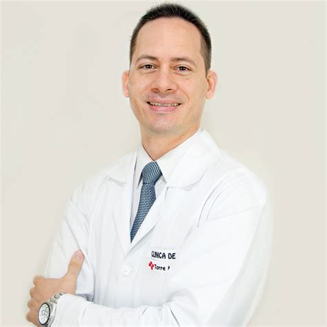 Dr Eladio Oftamologo Guayaquil Ecuador Clínica De Ojos Dr José