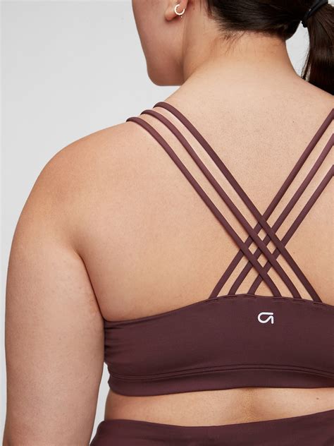 GapFit Eclipse Medium Support Strappy Sports Bra Gap