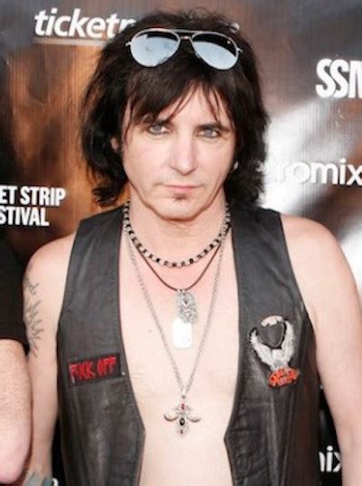 Singer Phil Lewis Leaves La Guns Eddie Trunk