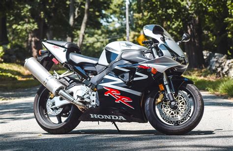 Mile Honda Cbr Rr Could Give Your Liter Bike Itch A Good