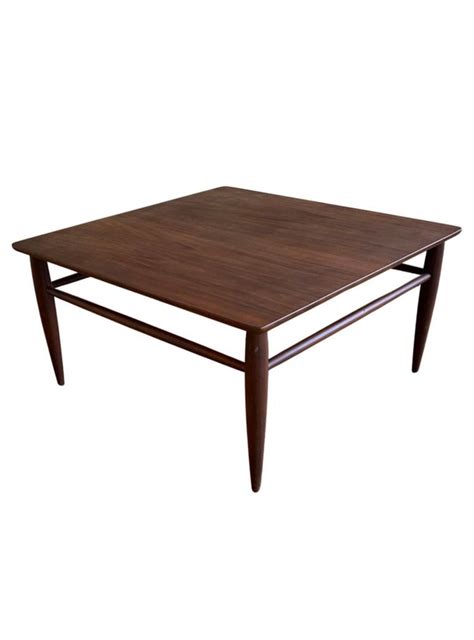 American Mid Century Modern Square Coffee Table In Walnut Klassik