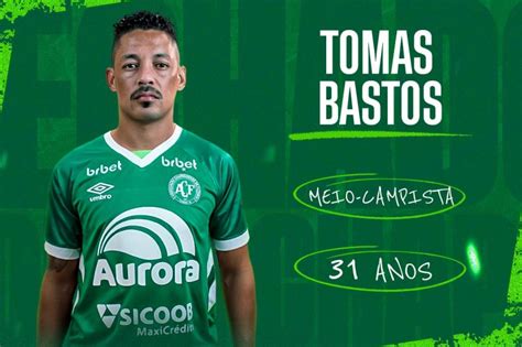 Chapecoense Anuncia A Contrata O De Tom S Bastos