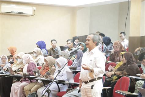 Workshop Penyusunan Ser Akreditasi Internasional Acquin Universitas