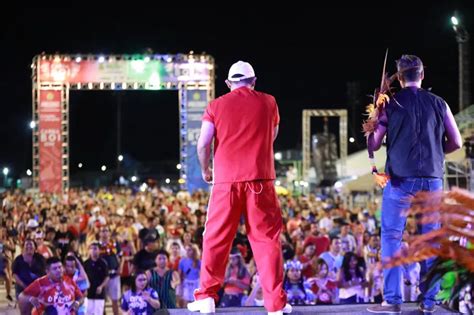 Carnaboi Ser Nos Dias E De Fevereiro E Ter Cantores