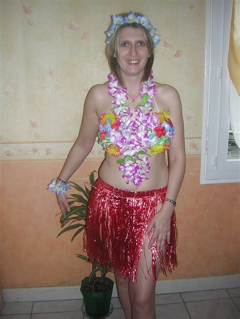 Français Amateur Strip Hawaïen Sexy Photos Porno Photos XXX Images Sexe 1269110 PICTOA