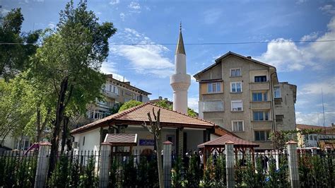 Bulgaristanda tarihi Eski Selvi Cami onarılarak yeniden ibadete açıldı