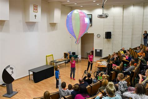 Mali studenci Juniwersytetu odwiedzili Instytut Fizyki Jądrowej PAN w