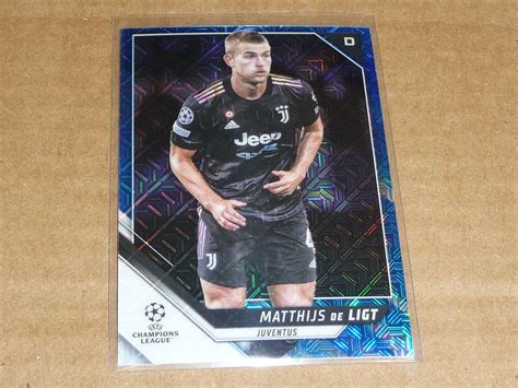 Topps Chrome Soccer Japan Matthijs De Light Blue Mojo M