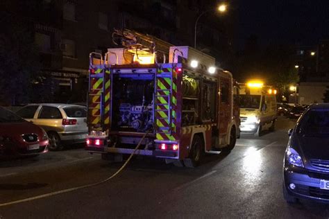 Los Bomberos de Alcorcón sofocan un incendio tras un descuido en la