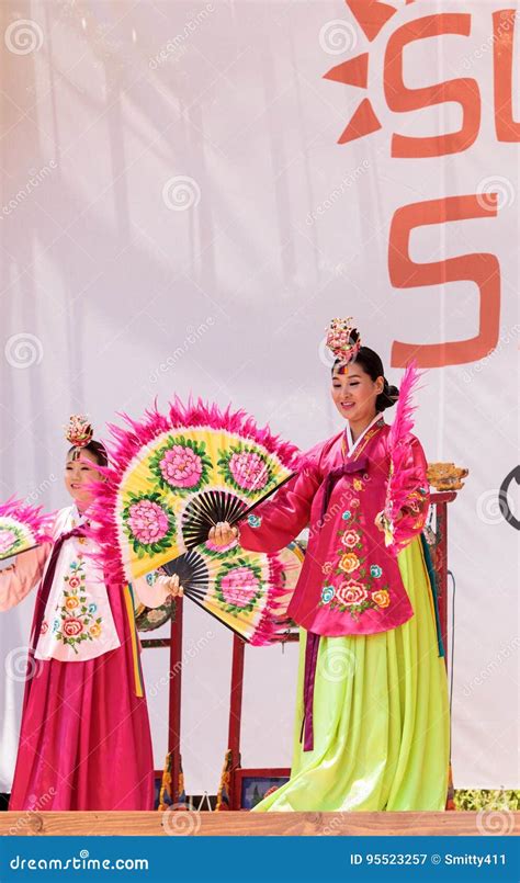 Korean Fan Dance Performed At The San Diego Zoo Safari Park Editorial