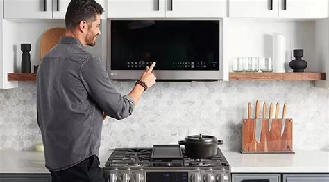 Redefine Your Cooking With These High Tech Microwave Ovens