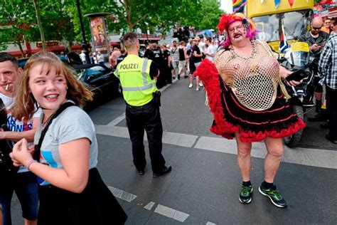 Rekord Eine Million Menschen Beim Christopher Street Day In Berlin