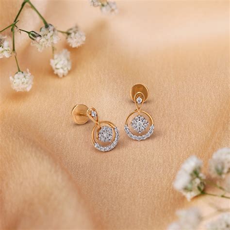 Glamorous Diamond Solitaire Stud Earrings