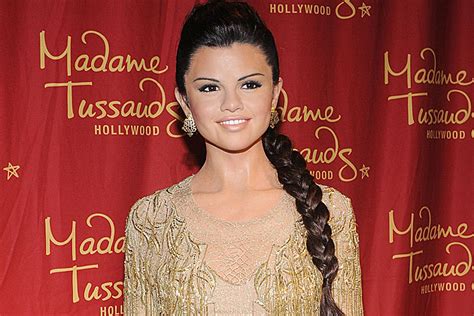 Madame Tussauds Reveals Selena Gomez Wax Figure In Hollywood Photos