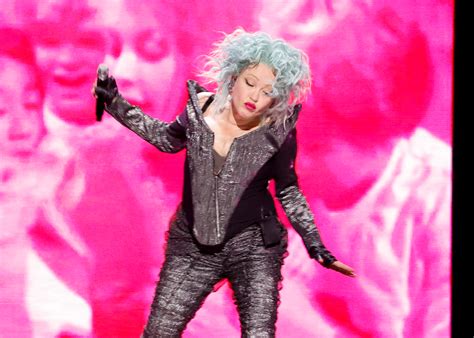 Cyndi lauper concert tickets are disappearing as the tour sells out