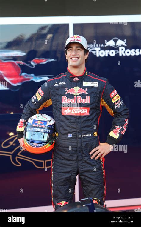 Daniel Ricciardo F1 - Formula One - Toro Rosso Team Drivers and Car ...