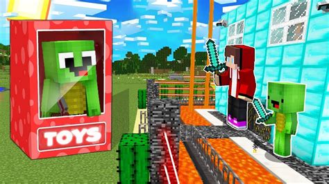 Maizen Mikey Toy Vs Security House Minecraft Gameplay By Mikey And Jj