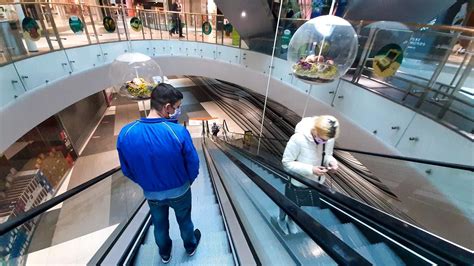 Traficul Din Mall Urile Din Ar Revine La Normal Centrele Comerciale