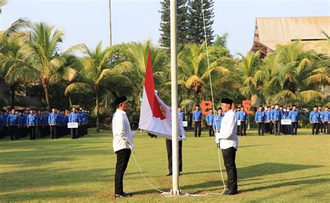 Gotong Royong Membangun Peradaban Dan Pertumbuhan Global Hari Lahir