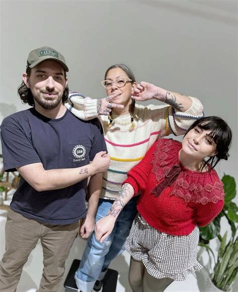 American Pickers' Danielle Colby poses with daughter Memphis and son ...