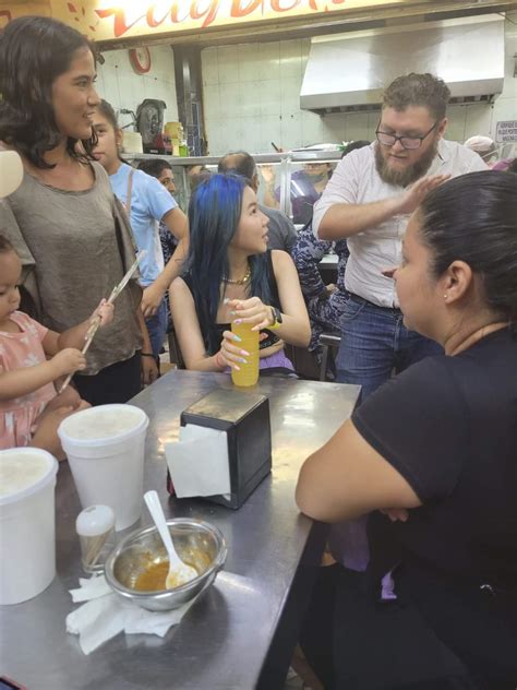 Chingu Amiga se pasea por Mérida Con Acento