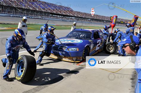 October Talladega Alabama Usa Kurt Busch Pitstop