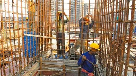 Indian Economy Estimated To Contract By 9 6 In 2020 Grow At 7 3 In