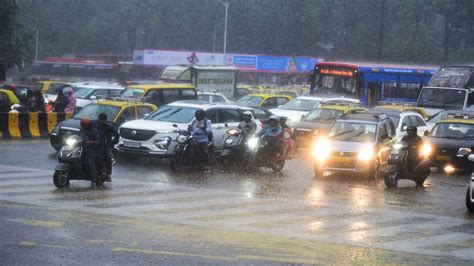 In Photos Intermittent Rains Lash Mumbai