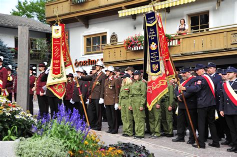 Feuerwehrfest In S Ll Tirol Mit Drehleiterweihe Vom Bis Juli