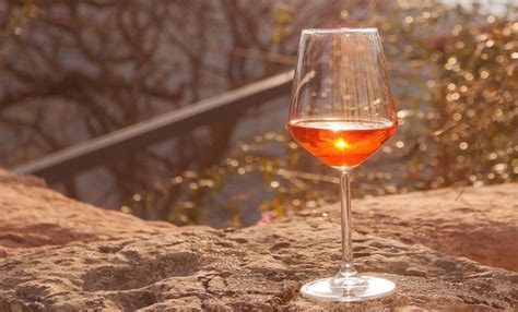 El resurgimiento del vino naranja Un viaje a través de la historia y