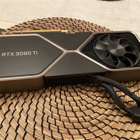 NVIDIA GeForce RTX 3080 Ti Founders Edition | Jawa